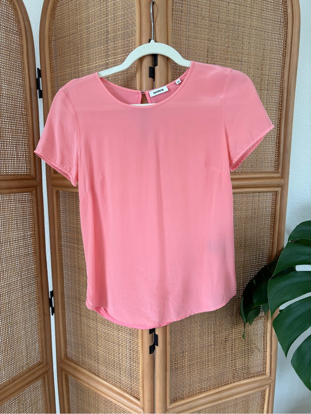 MARCS Silk T-shirt in Coral Pink Size: XS | Business Casual, Classic